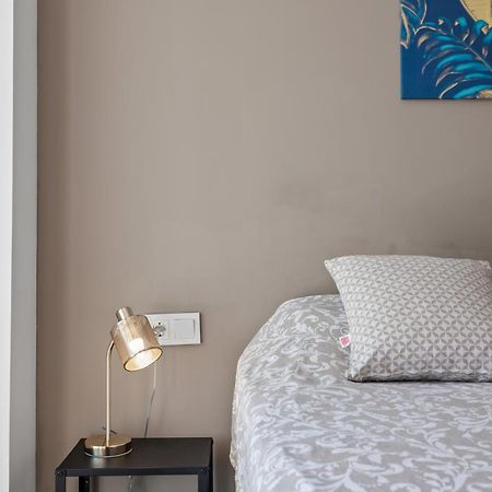 Luxury New Apartment City Center Estepona - Private Parking Buitenkant foto
