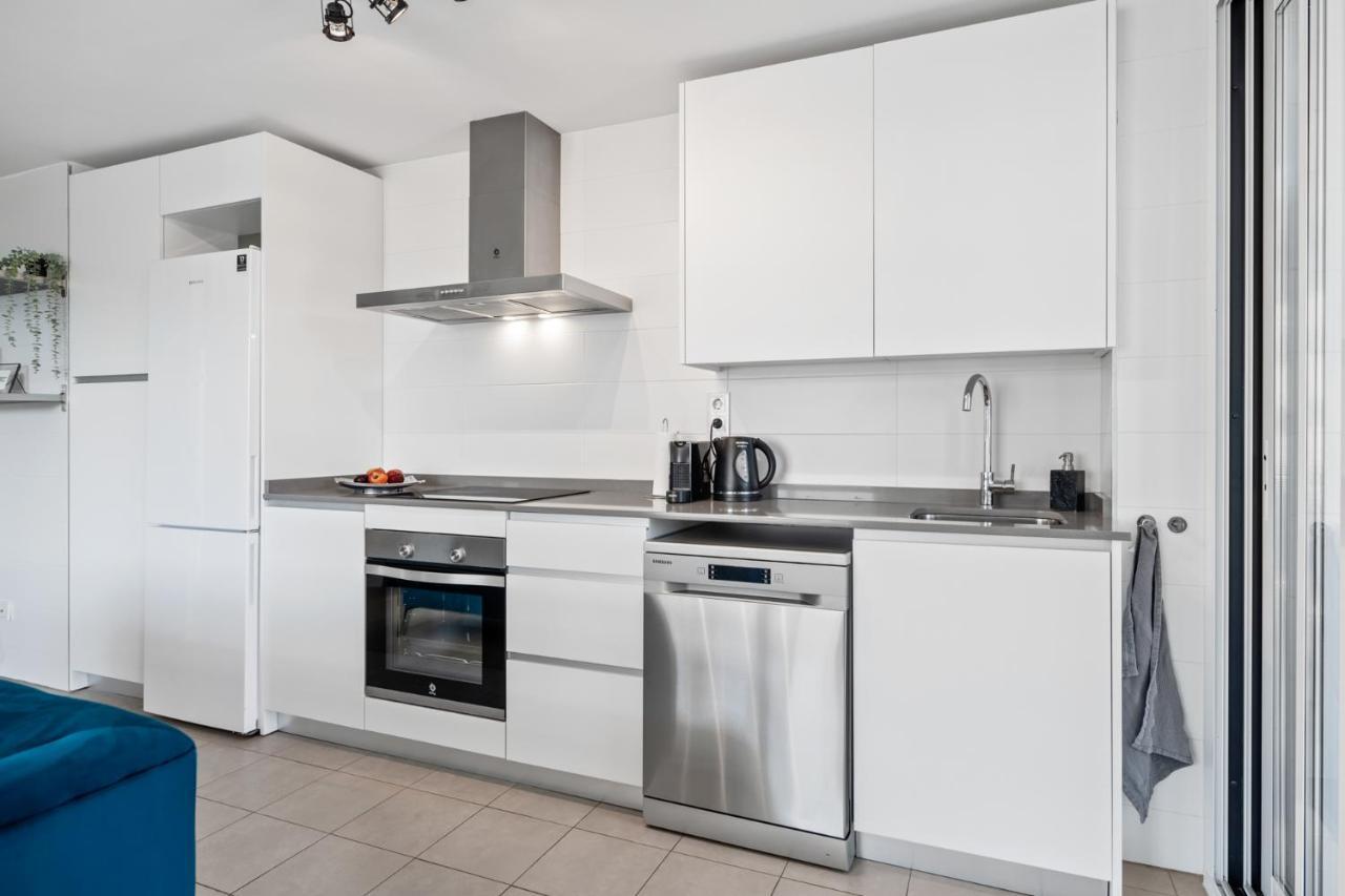Luxury New Apartment City Center Estepona - Private Parking Buitenkant foto